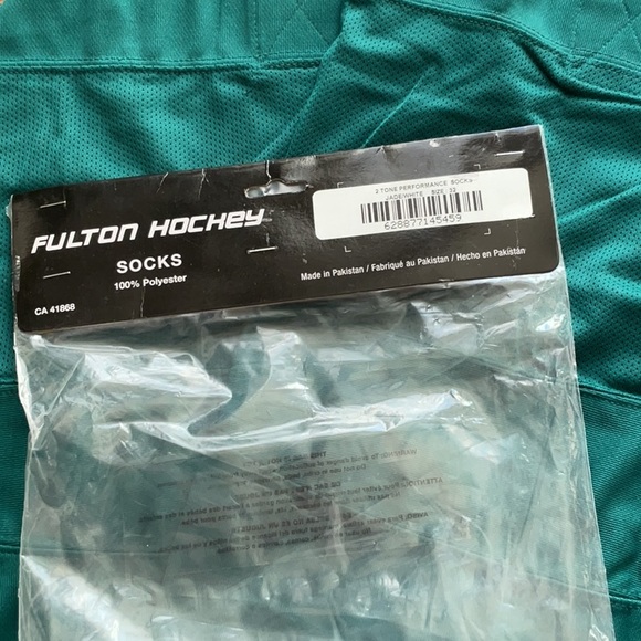 NWT ADULT FULTON JADE WHITE HOCKEY SOCKS - Picture 2 of 2